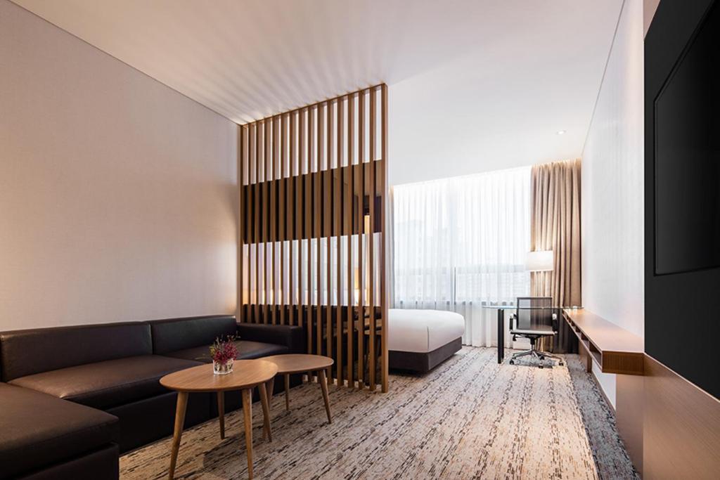 Ramada By Wyndham Seoul Sindorim Hotel Екстериор снимка